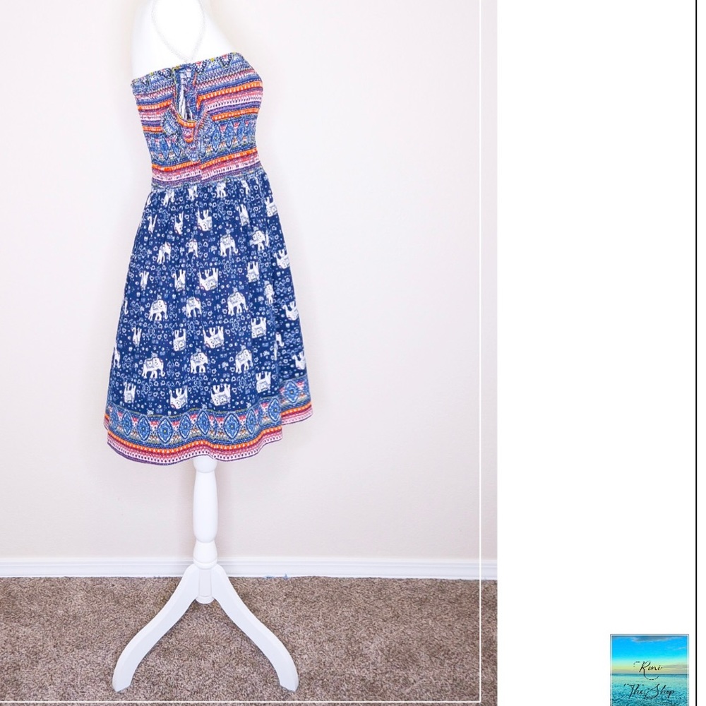 Dress - Picture 2 of 3